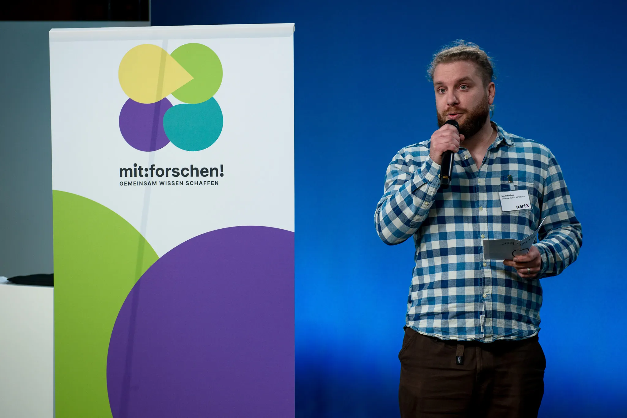 Project pitch at the closing event